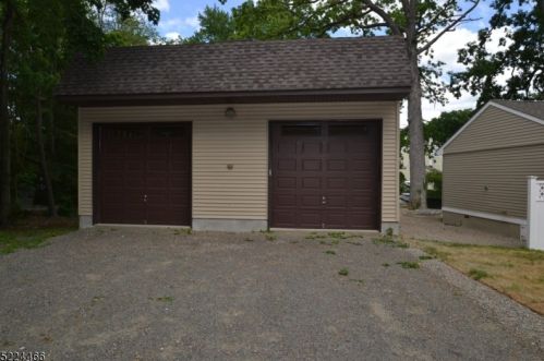 132 Shawnee Trl, Wharton NJ  07885-2934 exterior