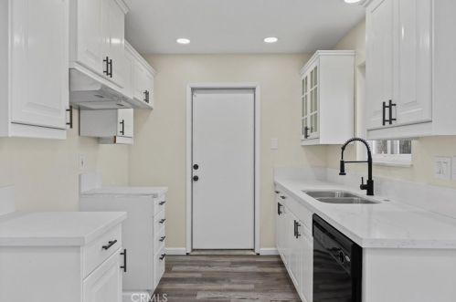 5804 Cedar Gln Ln, Bakersfield CA 93313-3345 exterior