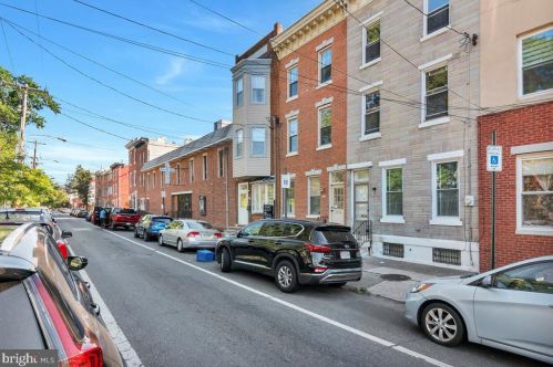 927 13th St, Philadelphia PA  19147-3630 exterior