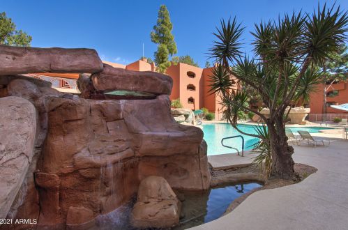 4303 Cactus Rd, Phoenix AZ  85032-7637 exterior