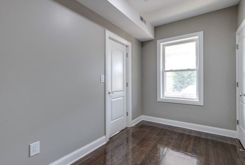 3048 80th St, Chicago IL  60617-1437 exterior