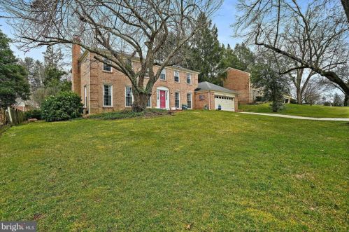 9020 Falls Chapel Way, Rockville, MD 20854-2388