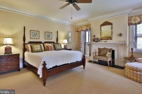 455 Chestnut Hill Ave, Philadelphia PA 19118-2712 exterior