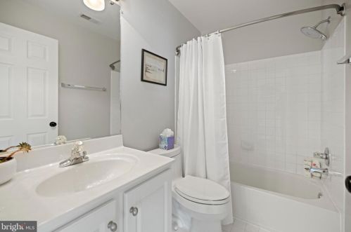 5412 Chieftain Cir, Alexandria VA 22312-2332 exterior