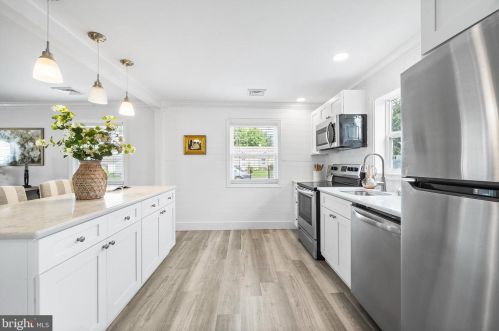 85 Florence Ave, Chester PA 19014-2102 exterior