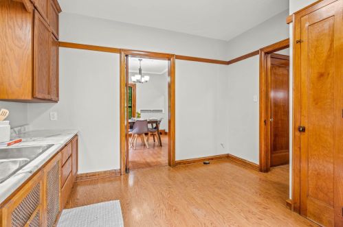 439 Oklahoma Ave, Milwaukee WI 53207-3076 exterior