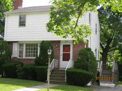 11 Westland Ter, Newton, MA 02465-1524