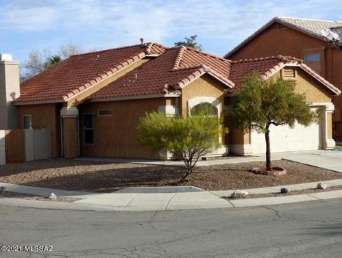 8819 Marci Lynne Way, Tucson, AZ 85747-5626