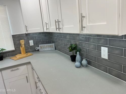 108 27 Dr, Phoenix AZ 85045-4201 exterior