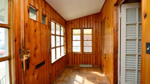 5852 Leland Ave, Chicago, IL 60630-3349