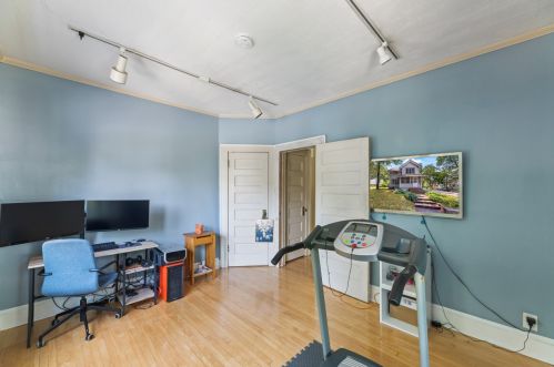 3379 Newhall St, Milwaukee WI 53211-3045 exterior