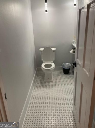 2933 Margaret Mitchell Ct, Atlanta GA 30327-1614 exterior