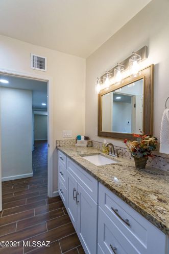 4220 Timrod St, Tucson AZ  85711-4151 exterior