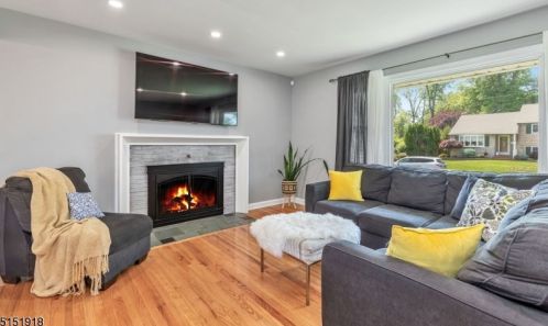 2 Lenhome Dr, Cranford NJ 07016-2954 exterior