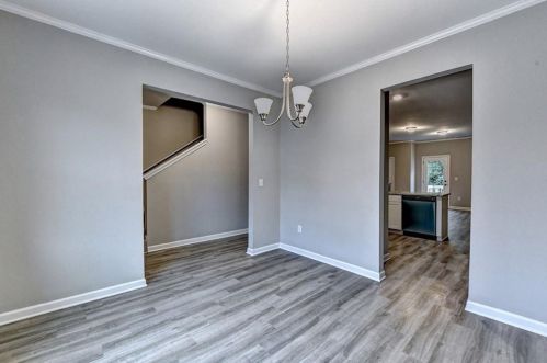 2802 Laurel Ridge Cir, Atlanta GA  30344-8000 exterior