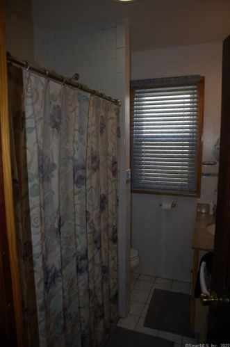 277 Olivia St, Derby CT 06418-1529 exterior