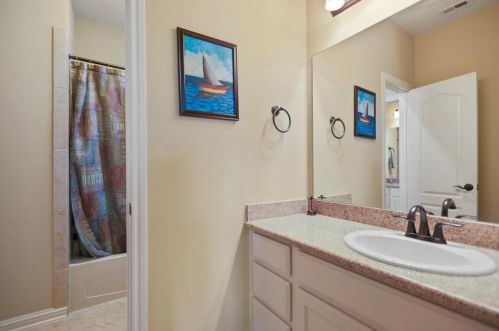 6215 Flewellen Falls Ln, Fulshear TX 77441-1116 exterior