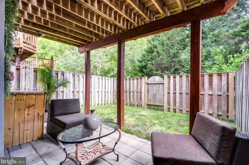 5319 Buxton Ct, Alexandria VA 22315-4760 exterior