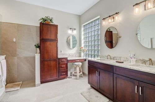 236 Glen Eagle Cir, Naples FL 34104-5715 exterior