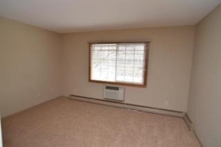 3324 Milwaukee St, Madison WI  53714-1866 exterior