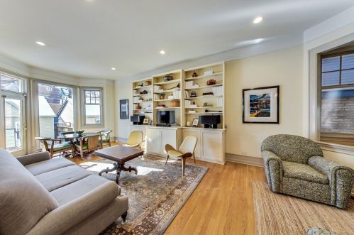 1133 Schubert Ave, Chicago IL 60614-1507 exterior