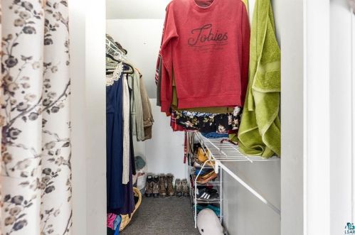 12 Chester Pkwy, Duluth MN 55805-1530 exterior