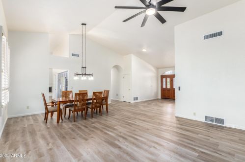 13008 3 St, Phoenix AZ 85022-5210 exterior