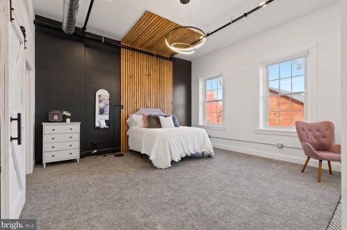 220 Prince St, Lancaster PA 17603-5878 exterior