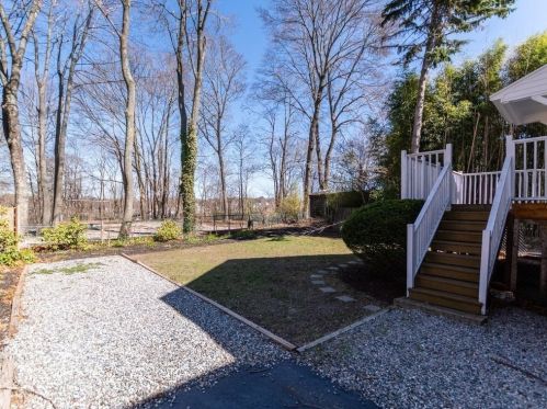 6 Edgehill Rd, Woburn MA 01801-5015 exterior