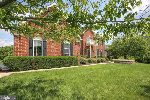 17674 Tobermory Pl, Leesburg VA  20175-7052 exterior