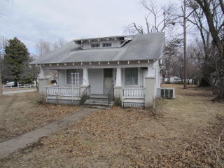 1604 Campbell Ave, Springfield MO  65807-2002 exterior