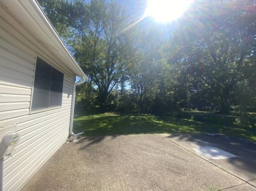 2372 Rockymont Dr, Saint Louis MO  63136-6131 exterior