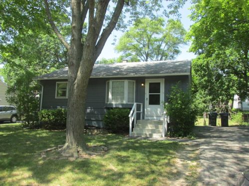 1914 Chippewa Rd, Waukegan, IL 60087-4655