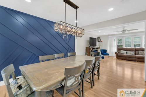 28 Baltic St, Edison NJ 08820-2725 exterior