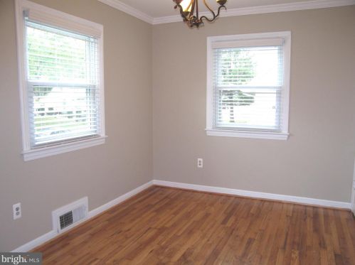 6621 Cavalier Dr, Alexandria VA 22307-1307 exterior