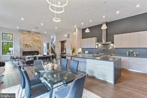 6160 Hardy Dr, Mc Lean VA 22101-3112 exterior