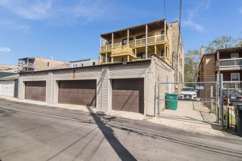 4830 Albany Ave, Chicago IL  60625-4204 exterior