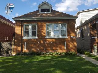 3524 58th St, Chicago, IL 60629-3808