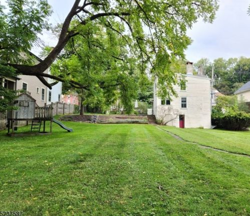 35 Main St, Clinton NJ 08809-1250 exterior