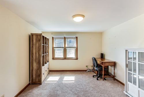 6147 Melvina Ave, Chicago IL 60638-4305 exterior