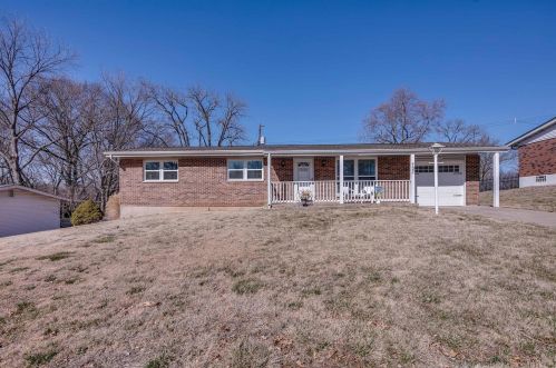 737 Southshire Dr, Saint Louis MO 63125-5119 exterior