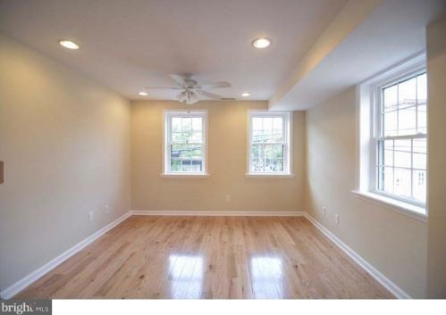 1600 Bainbridge St, Philadelphia PA  19146-2017 exterior