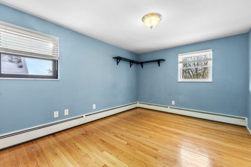 513 Pat Hvn Dr, Pittsburgh PA 15243-1739 exterior