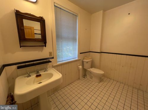 1738 Addison St, Philadelphia PA 19143-1307 exterior