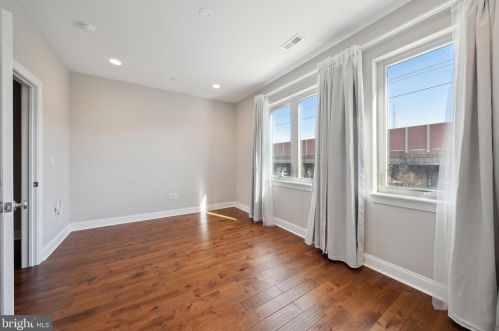 1424 Front St, Philadelphia PA  19147-3902 exterior