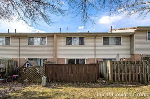 3613 Kenbrooke Ct, Kalamazoo, MI 49006-5438