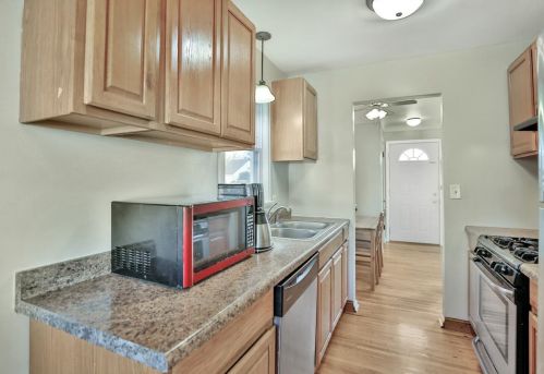 1573 Atlantic St, Saint Paul MN 55106-1103 exterior