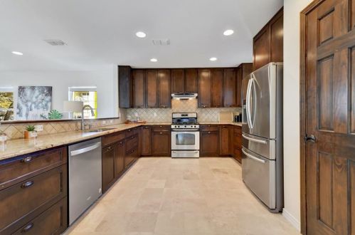 218 Fletcher St, Austin TX 78704-5031 exterior