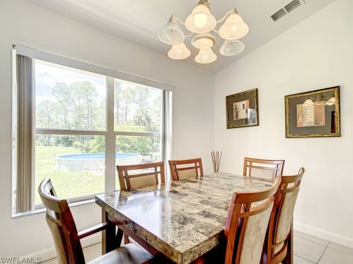 121 29 St, Naples FL 34117-4240 exterior