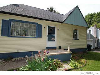 215 Norran Dr, Rochester, NY 14609-2115